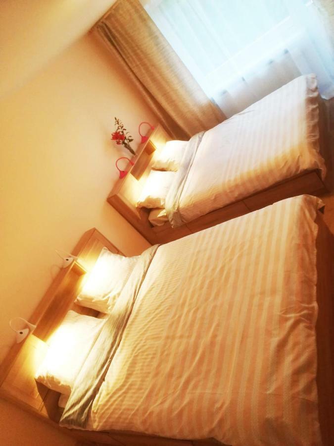 Couple Getaway To A Freshly Renovated Apartment Пярну Экстерьер фото